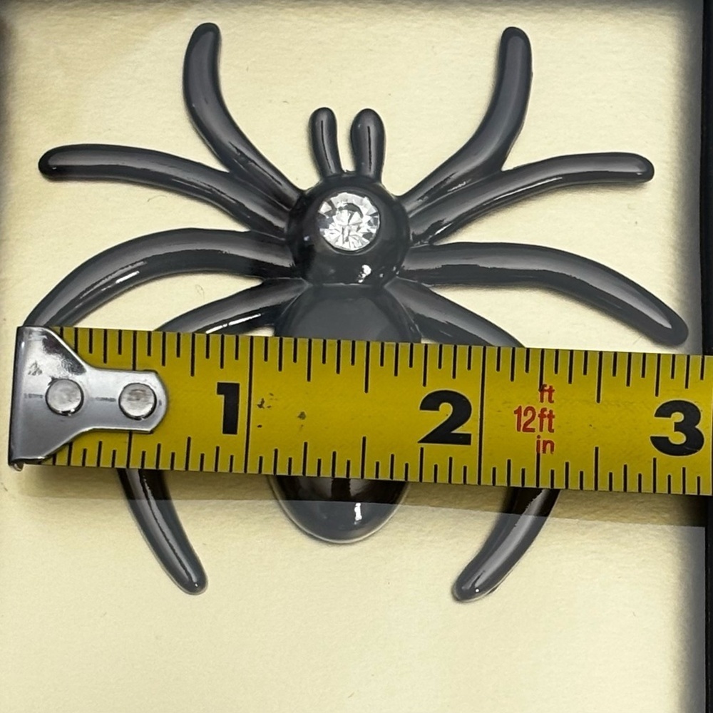 Anthropologie Halloween Black Spiders Pumpkin Pin Charms - New - Picture 4 of 6